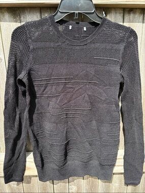 Vince small black sweater!! NWOT!